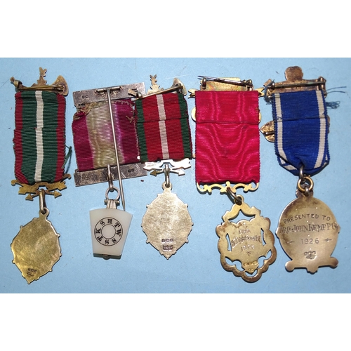 203 - A Masonic Order of the Druid silver-gilt breast jewel, two Ancient Order of Foresters silver-gilt br... 