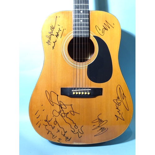 475 - Oasis, a Hohner model MW-400G acoustic guitar with signatures of Noel Gallagher with message 