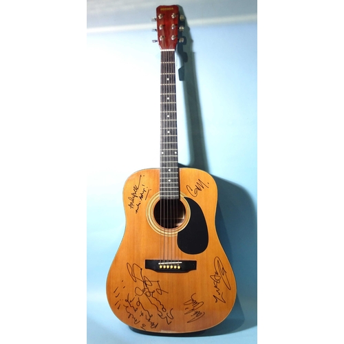 475 - Oasis, a Hohner model MW-400G acoustic guitar with signatures of Noel Gallagher with message 