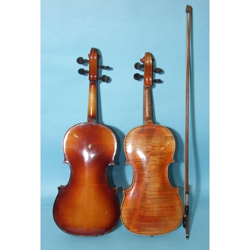 480B - A full-size violin in case with single-piece back labelled 