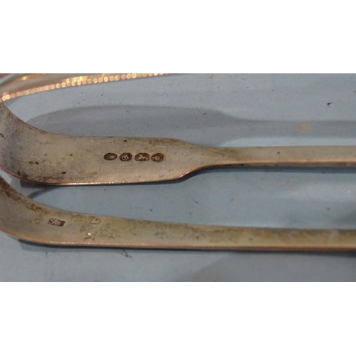 584 - Two pairs of Georgian bright-cut silver sugar tongs and two others, various dates, ___5oz, (4).... 