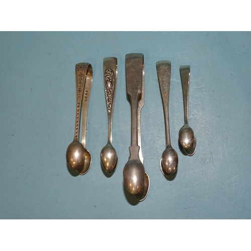 586 - Five pairs of Victorian silver sugar tongs, various dates, ___4.8oz.