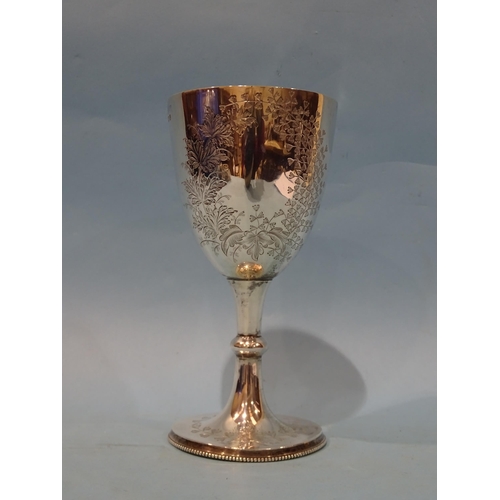 611 - An Edward VII silver goblet with etched leaf decoration by Barker Bros, 16cm high, Birmingham 1901, ... 