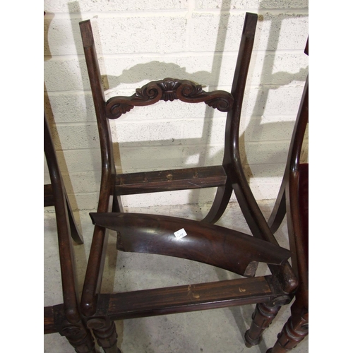 18 - A set of ten early-Victorian rosewood dining chairs with drop-in seats, on turned and carved legs, (... 