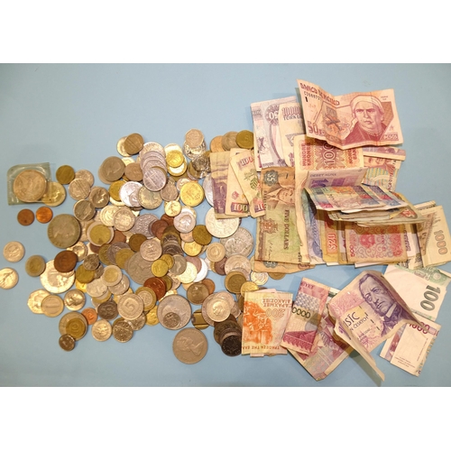 195 - A collection of various coins and bank notes, mainly foreign.