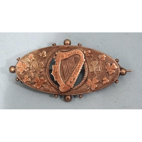 114 - A Victorian silver brooch inset gold harp and shamrocks, Birmingham 1890 and a quantity of costume j... 