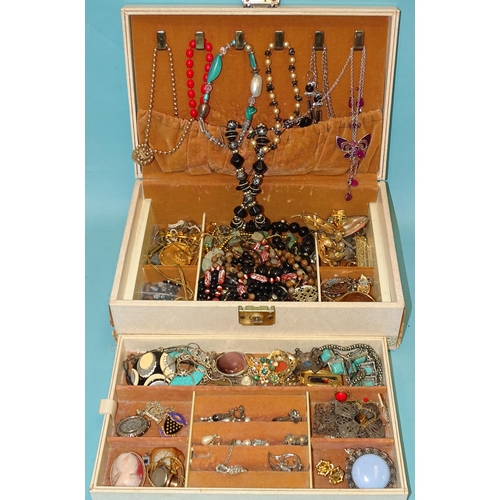 113 - A quantity of costume jewellery in a large jewellery box.