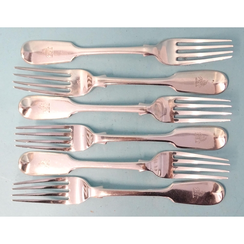 359 - Six Victorian silver fiddle pattern dessert forks, Robert Wallis, London 1844, ___9.45oz.... 