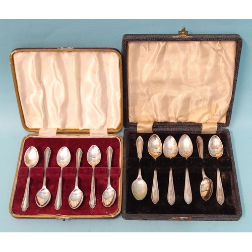 362 - Two cased sets of silver coffee spoons, Sheffield 1957 and Birmingham 1935, ___3.82oz.... 