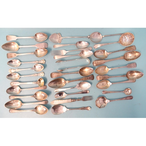 363 - A quantity of silver teaspoons and other small silver flatware, various dates and makers, weighable ... 