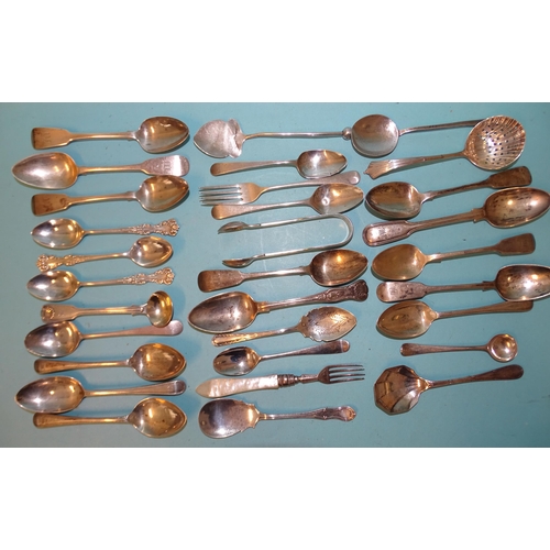 363 - A quantity of silver teaspoons and other small silver flatware, various dates and makers, weighable ... 