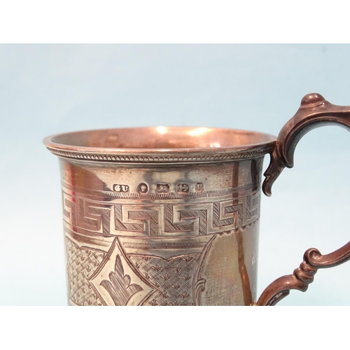 368 - A Victorian silver christening mug with engraved Greek key pattern decoration, on circular beaded fo... 