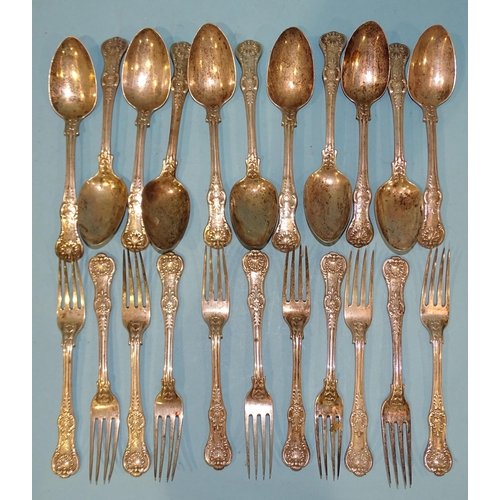 416 - A quantity of silver queen's pattern flatware by Jonathan Hayne, London: eleven each dessert spoons,... 