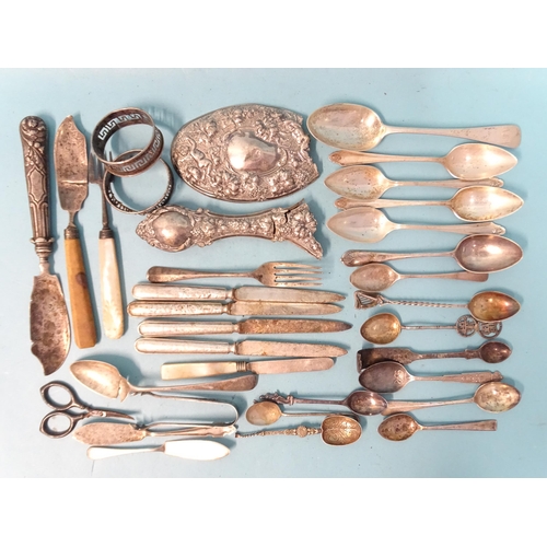 451 - A quantity of silver and silver-handled flatware and other items, weighable silver ___11oz.... 