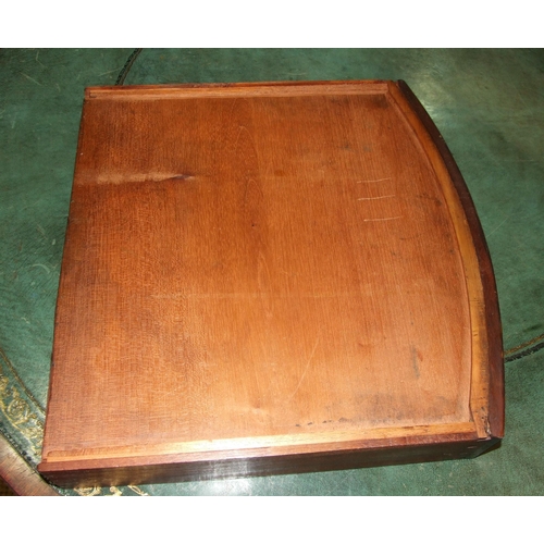 42 - An early-19th century mahogany drum table, the top with replacement leather surface above four friez... 