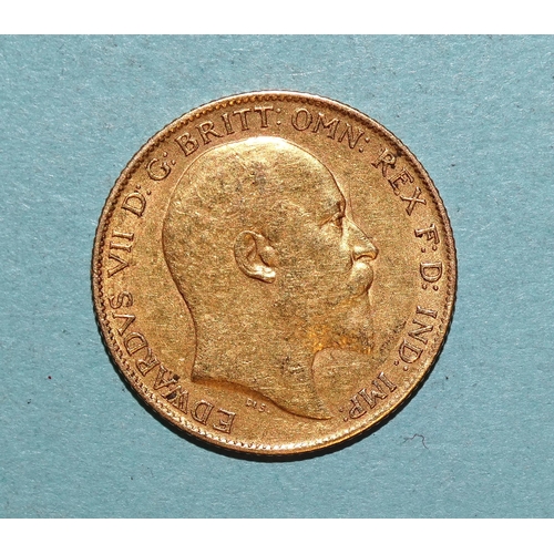 326 - An Edward VII 1909 half-sovereign.