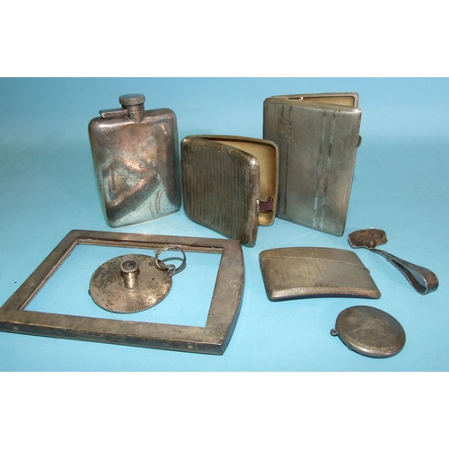 447 - A George V silver whisky flask, 12 x 8cm, Birmingham 1915, with inscription, a silver card case 8.5 ... 