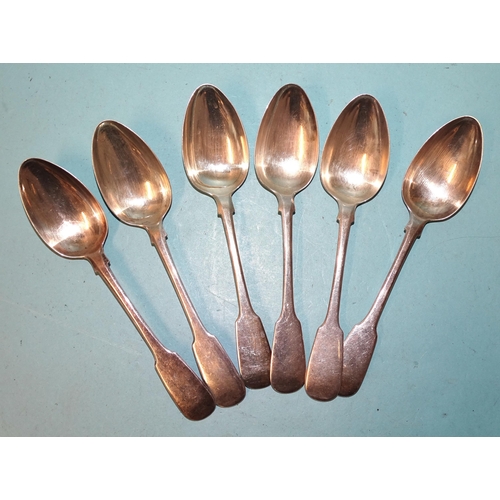 476 - A set of six George IV silver dessert spoons, Newcastle 1822, maker John Walton, total weight ___6oz... 