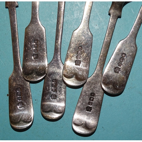 477 - Five Victorian silver dessert forks, London 1840, maker John & Henry Lias, two others, a dessert... 