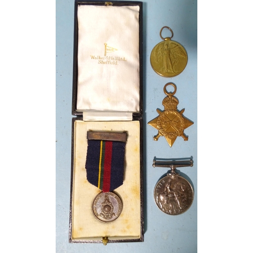 207 - A WWI trio awarded to 2141 Pte G. L. Palmer Devon R 1914-15 Star, British War and Victory Medals and... 