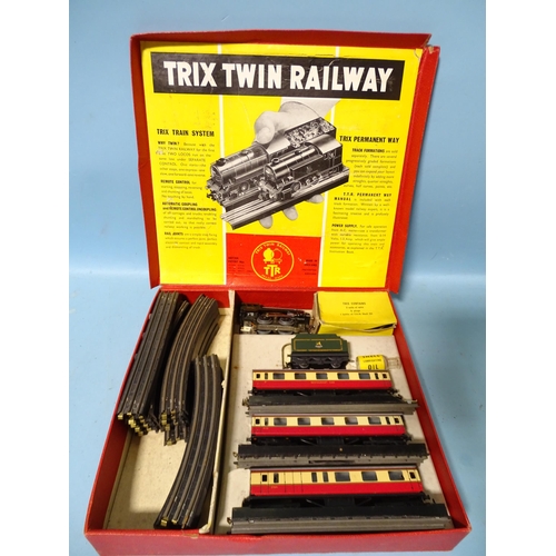 261 - Trix, TTR 00 gauge, 3-rail passenger train set comprising 0-4-0 locomotive RN30782 and tender, resta... 