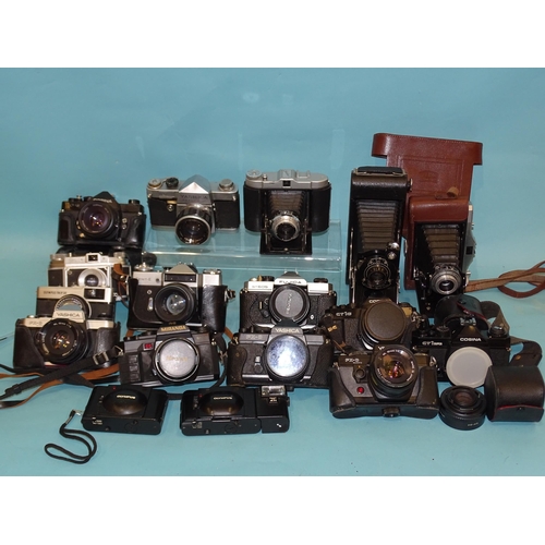 326 - Seventeen 35mm cameras, including Zenit-E, Zeiss Ikon Nettar, Cosina, Yashica, Olympus, etc, (17).... 