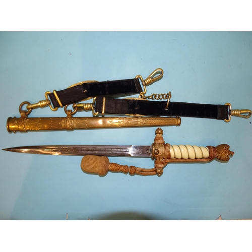 338 - A WWII German Kriegsmarine naval officer's dress dagger by Carl Eickhorn, with gilded pommel and cro... 