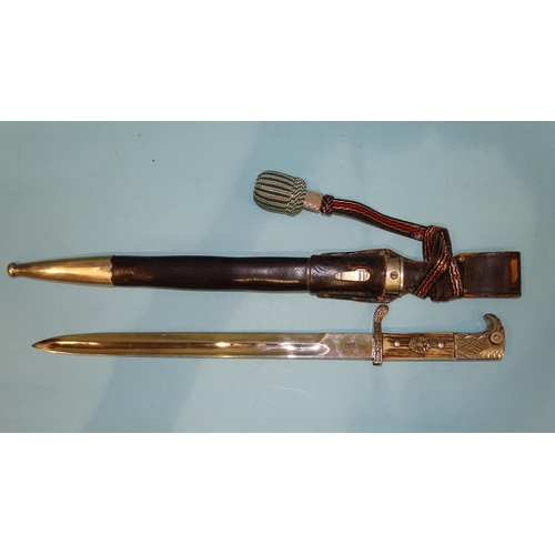 341 - A WWII German Police parade dagger/bayonet, with two-piece antler grip and eagle head pommel, single... 