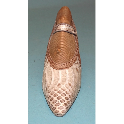 300 - A pair of miniature 1920's lizard skin fashion shoes in two-tone lizard skin with similar brown trim... 