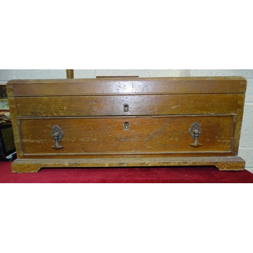 93 - A part-canteen of plated cutlery, in fitted wood box.