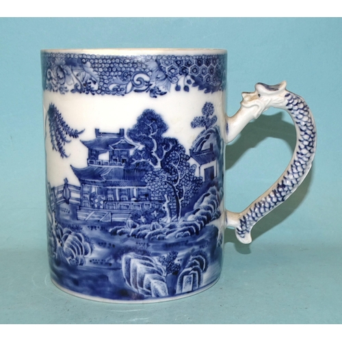 118 - A group of 18th century blue and white porcelain, including first period Worcester teapot (with odd ... 