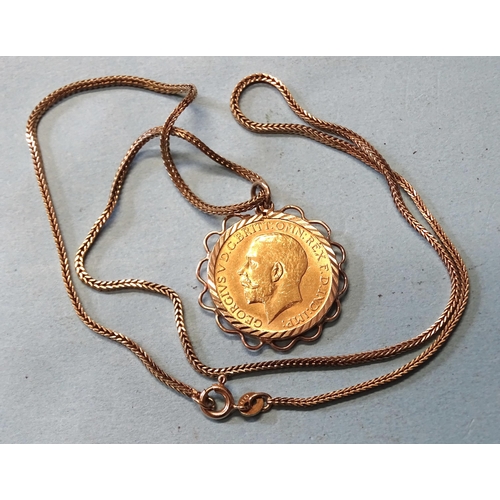 351 - A George V 1911 sovereign in 9ct gold pendant mount, on 9ct gold fox-tail-link chain, 47.5cm, gross ... 