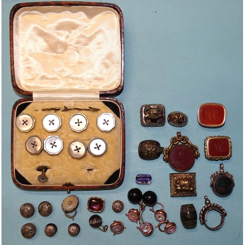 364 - Two gold-plated fob seals, (a/f), various broken seals, dress studs, etc.