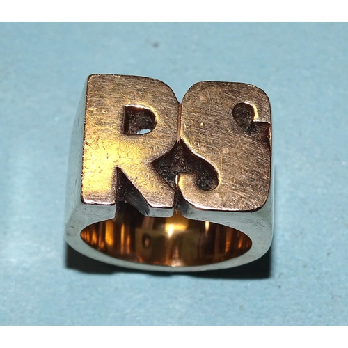 434 - A large yellow gold ring with 'RS' motif, marked '9ct', size Z, 47.7g.