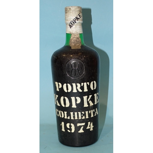 461 - Porto Kopke Colheita 1974, 75cl, 20% vol, one bottle.