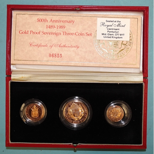 348 - Royal Mint, the 500th Anniversary 1489-1989 Gold Proof Sovereign Three-Coin Set, comprising: double-... 