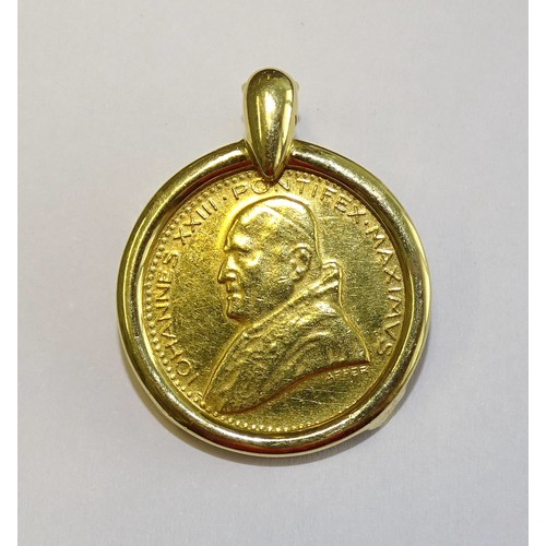 349 - A Papal gold medal 