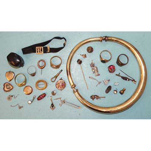 366 - A plated metal torq necklace, four yellow metal rings (with fake gold marks) and other items of jewe... 