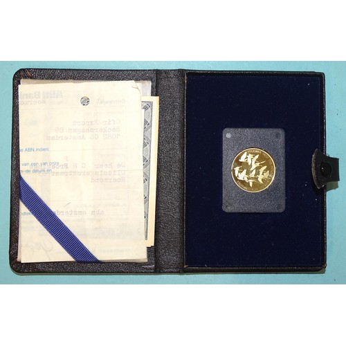 346 - Royal Canadian Mint, a 1978 Canadian Queen Elizabeth II $100 22k gold proof coin, with certificate, ... 