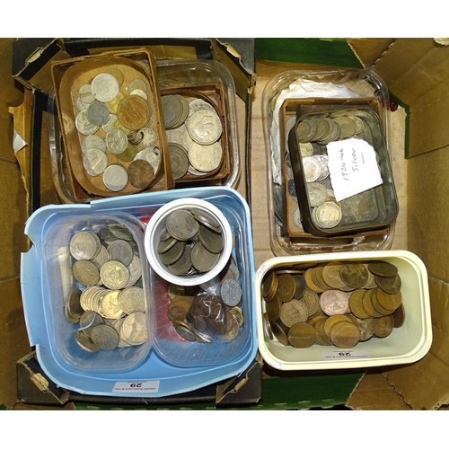 29 - A collection of British and foreign coinage, including a small quantity of 1920-46 silver, ___198.6g... 