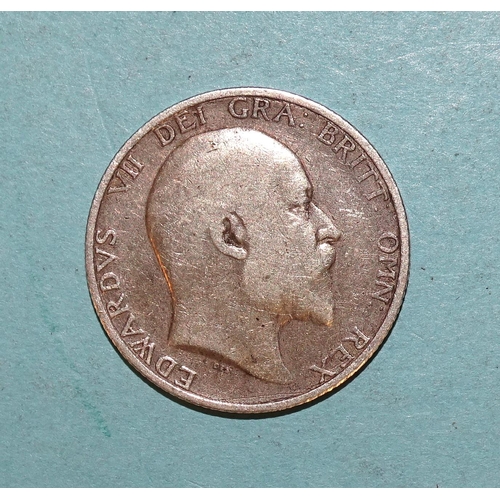 111 - An Edward VII 1905 shilling.