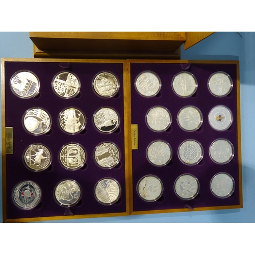 131 - The Royal Mint, 'The Queen Elizabeth II Golden Jubilee Twenty-Four Silver Proof Crown Collection', i... 