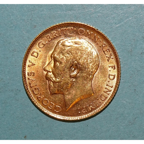 219 - A George V 1913 half-sovereign.