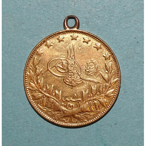 224 - A Turkey Constantinople gold 100-kurus coin, 7.2g, (soldered ring).