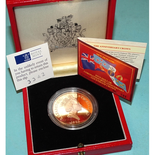 225 - A New Zealand 1993 Coronation 40th Anniversary gold proof five-dollar crown, 47.5g, (cased with cert... 