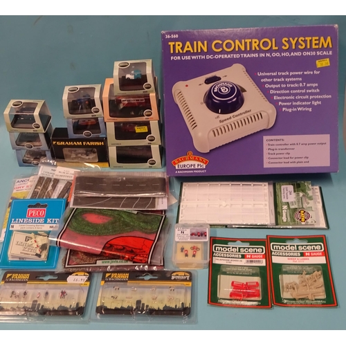 258 - Bachmann, 36-560 Train Control System, (boxed), a quantity of N gauge trackside accessories, unused,... 