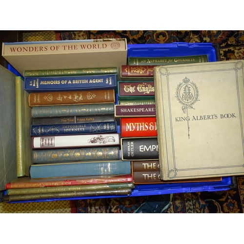 32 - Folio Society, 25 volumes, various, 20 in slip cases, five in original glassine covers and King Albe... 