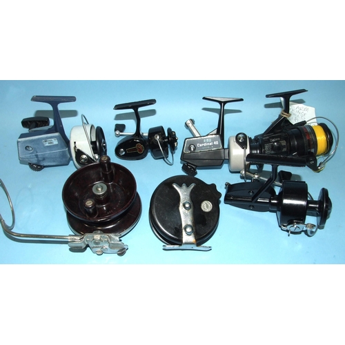 471 - A collection of fixed-spool reels: Abu Cardinal 40 Model A, Cardinal 70, Daiwa RB1600 (a/f), Garcia ... 