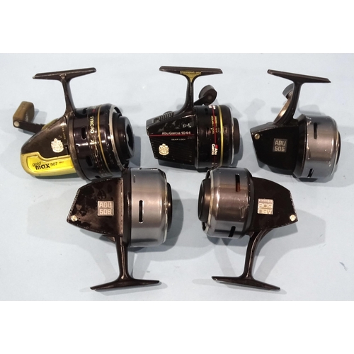 487 - Two Abu 506 reels, an Abu 508, Garcia 1044 and a Gold Cast Max 507 Mk.2 reel, (5).... 