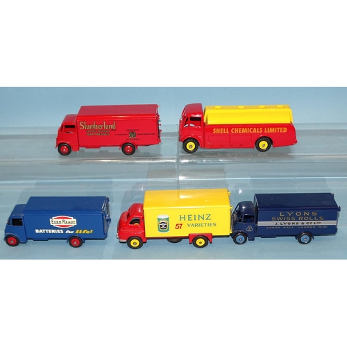 71 - Dinky Supertoys, 514 Guy 